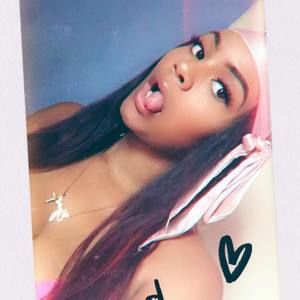 Meet your Posher, Aja